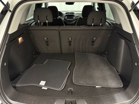 Used 2023 Chevrolet TrailBlazer LT w/ Convenience Package image 5