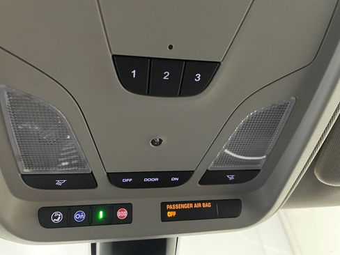 Used 2018 Chevrolet Impala LT w/ LT Leather Package image 19