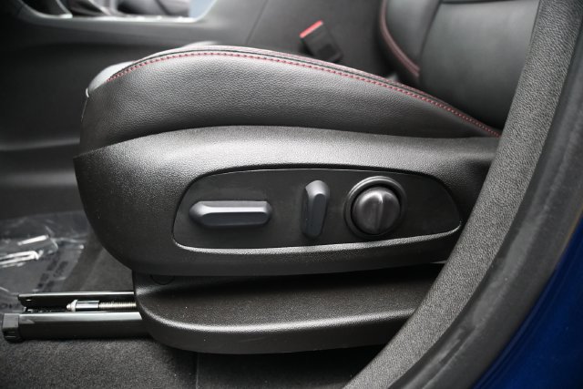 Used 2022 Chevrolet Equinox RS w/ RS Leather Package AWD/4WD image 19