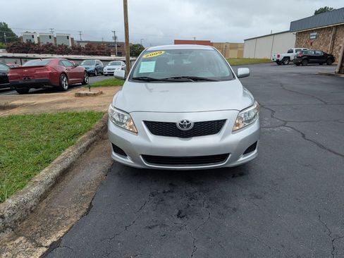 Used 2009 Toyota Corolla FWD image 2