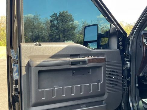 Used 2016 Ford F250 Platinum w/ FX4 Off-Road Package image 22