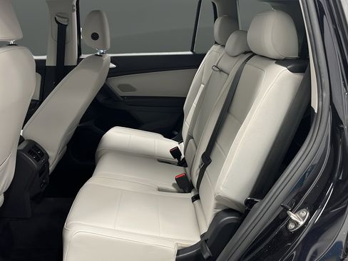 Used 2019 Volkswagen Tiguan SE AWD/4WD image 22
