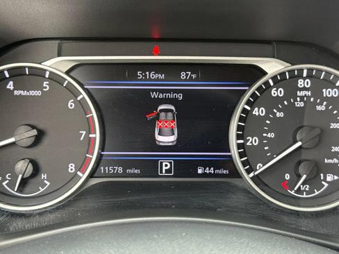 Used 2025 Nissan Sentra SV FWD image 28