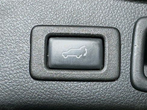 Used 2017 Subaru Forester 2.5i Touring image 30