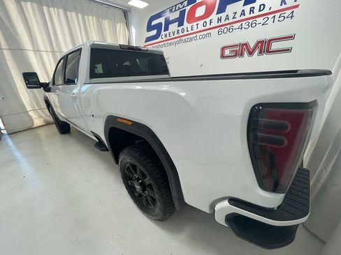 New 2026 GMC Sierra 2500 AT4 AWD/4WD image 12