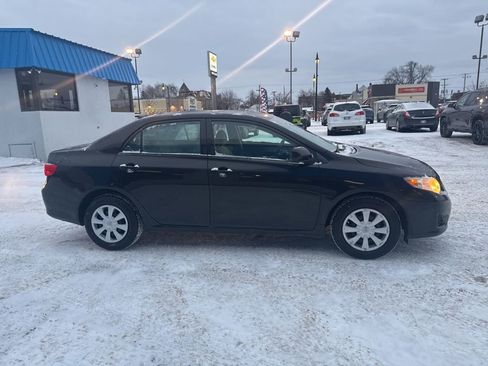 Used 2010 Toyota Corolla image 6