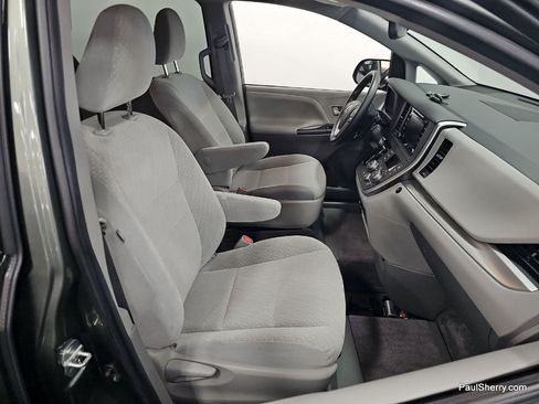 Used 2020 Toyota Sienna LE FWD image 6