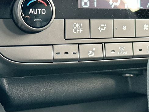 New 2026 Subaru Outback Limited AWD/4WD image 21