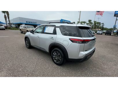 Used 2024 Nissan Pathfinder SV