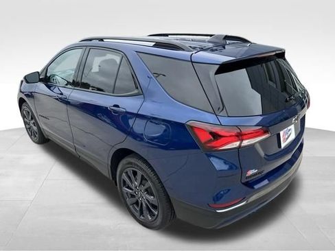 Used 2022 Chevrolet Equinox RS w/ LPO, Floor Liner Package AWD/4WD image 7