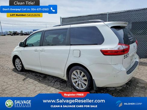 Used 2017 Toyota Sienna XLE Premium AWD/4WD image 3