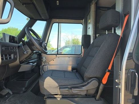 Used 2024 Chevrolet Brightdrop 600 w/ Commercial Equipment Package AWD/4WD image 4