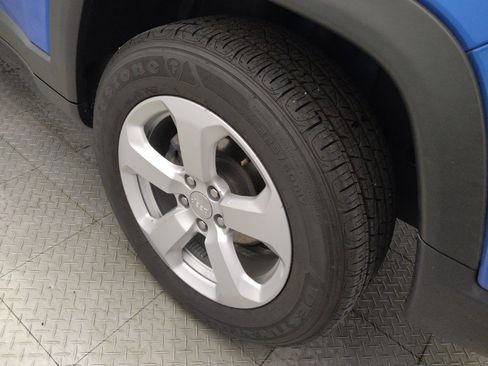 Used 2019 Jeep Compass Latitude w/ Cold Weather Group AWD/4WD image 31