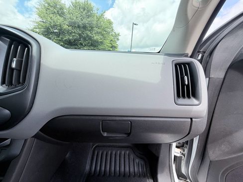Used 2016 Chevrolet Colorado W/T w/ WT Convenience Package RWD image 15