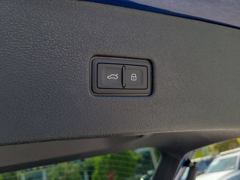 New 2026 Audi SQ8 Premium Plus AWD/4WD image 30