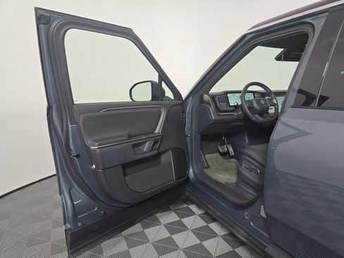 Used 2022 Rivian R1S Launch Edition AWD/4WD image 16