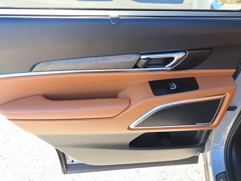 Used 2023 Kia Telluride SX X-Line image 8