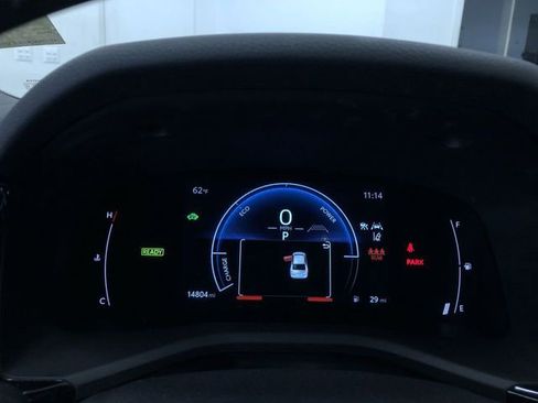 Certified 2025 Toyota Camry SE image 30