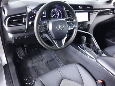 Used 2019 Toyota Camry LE FWD image 9