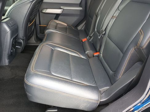 Used 2023 Ford Bronco Badlands w/ Sasquatch Package AWD/4WD image 24