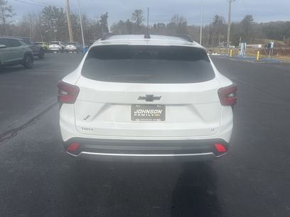 New 2026 Chevrolet Trax LT w/ Sunroof Package
