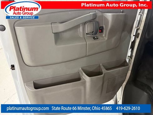 Used 2018 Chevrolet Express 3500 Extended w/ Driver Convenience Package RWD image 27