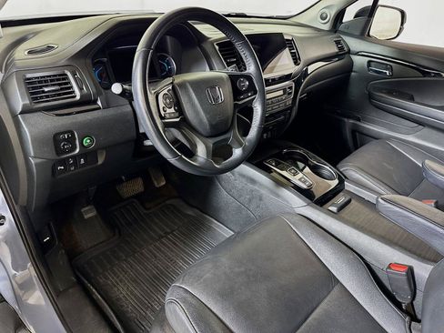 Used 2022 Honda Pilot Touring image 7
