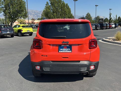 Used 2021 Jeep Renegade Latitude w/ Luxury Group II AWD/4WD image 5