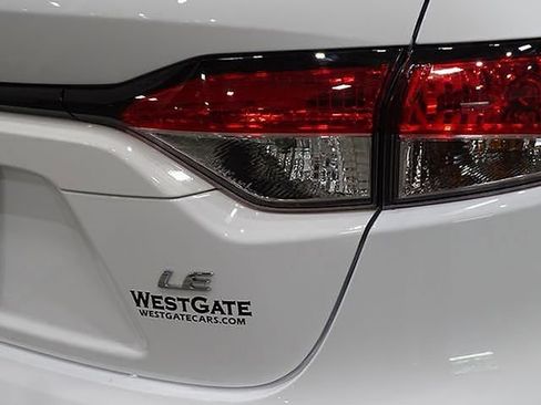 Used 2024 Toyota Corolla LE image 40