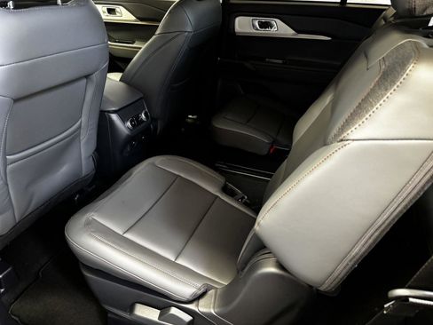 New 2026 Ford Expedition Platinum w/ Stealth Appearance Package AWD/4WD image 16