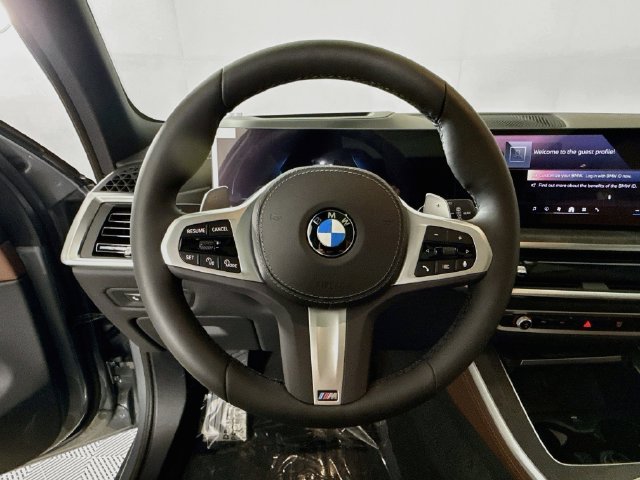 Used 2026 BMW X5 xDrive40i w/ M Sport Package AWD/4WD image 11