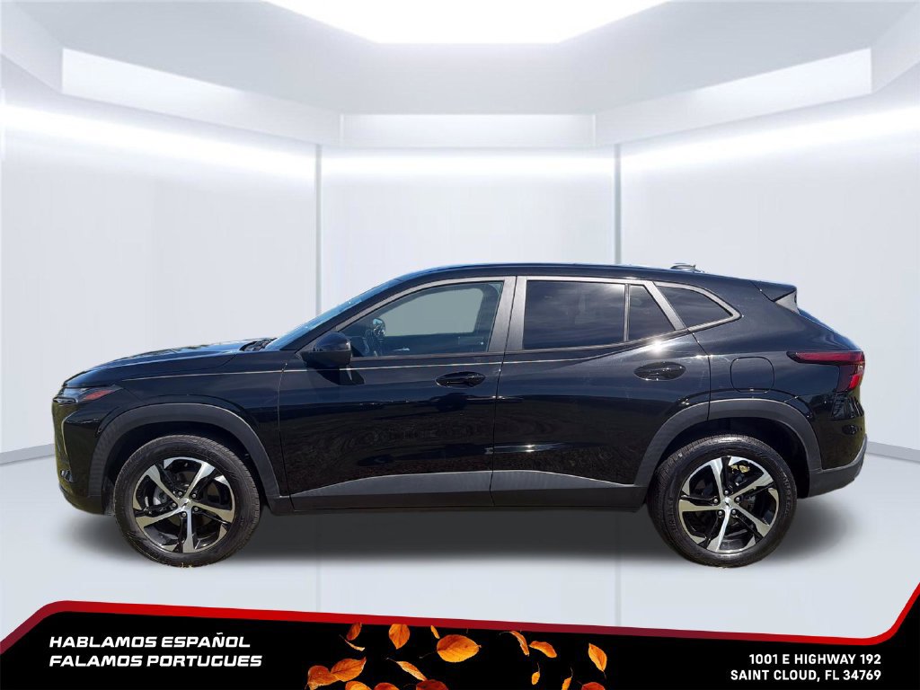 Used 2024 Chevrolet Trax RS FWD image 2