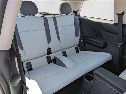 Certified 2025 MINI Cooper 2-Door Hardtop FWD image 20