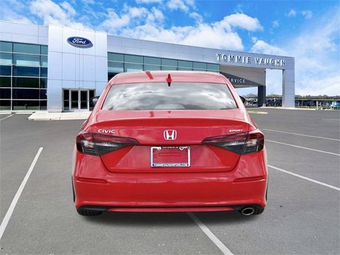 Used 2025 Honda Civic Sport image 3