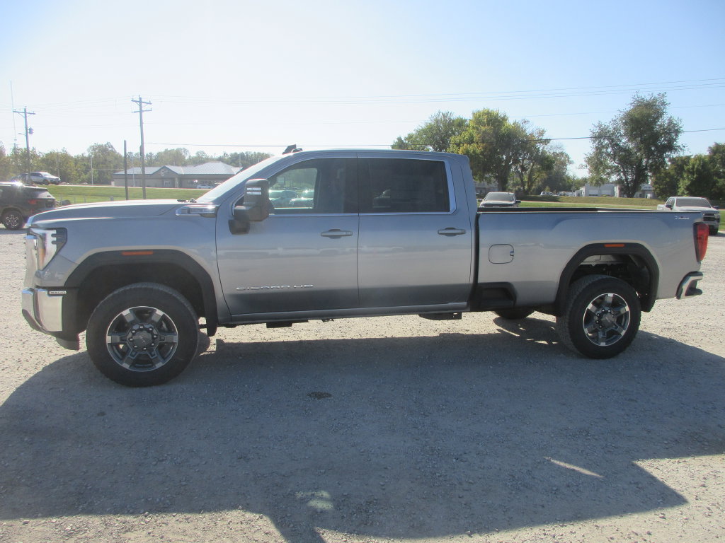 New 2026 GMC Sierra 3500 SLE w/ SLE Value Package AWD/4WD image 9