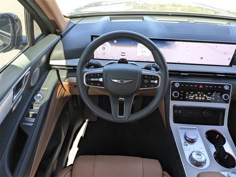 Used 2025 Genesis GV80 3.5T Advanced image 17