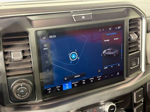 Used 2025 Ford F250 Platinum image 14