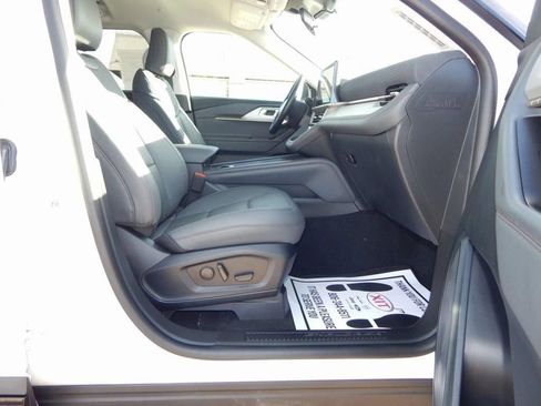 New 2026 Ford Explorer Active w/ Active Comfort Package RWD image 16