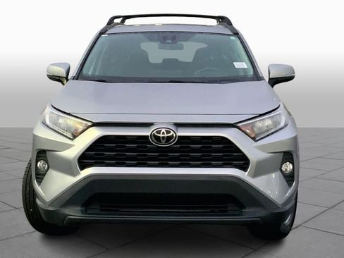 Used 2021 Toyota RAV4 XLE image 3