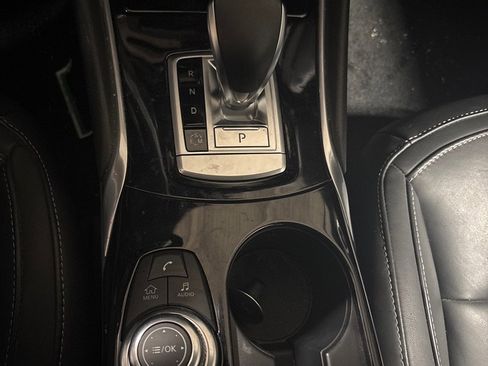 Used 2018 INFINITI QX30 Premium w/ Cargo Package image 16