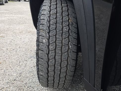 Used 2024 GMC Acadia AT4 w/ LPO, Floor Liner Package AWD/4WD image 31