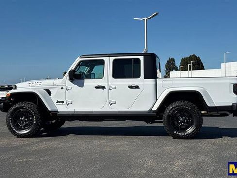 Used 2025 Jeep Gladiator Willys image 7