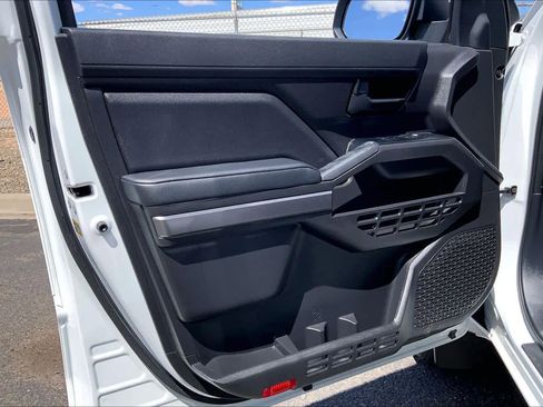 Used 2026 Toyota Tacoma SR5 image 19