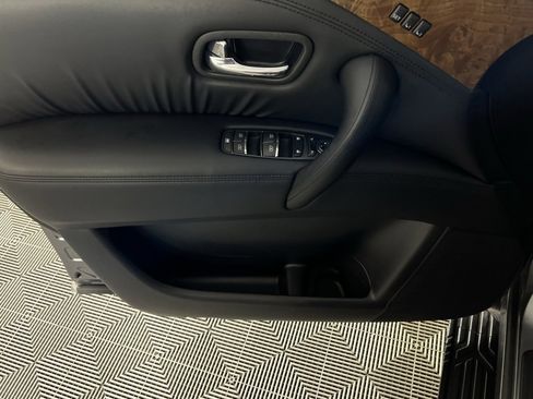 Used 2024 Nissan Armada SL image 24