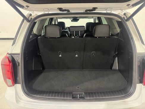 Used 2025 Hyundai Palisade Limited FWD image 29