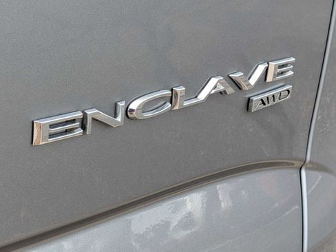 Used 2024 Buick Enclave Essence AWD/4WD image 12