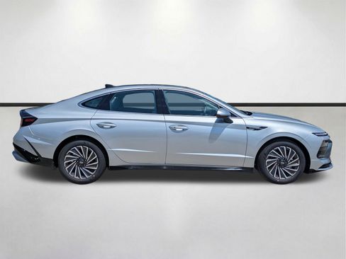 New 2026 Hyundai Sonata SEL FWD image 4