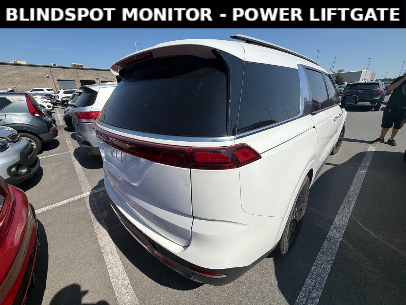 Used 2022 Kia Carnival SX Prestige FWD image 4