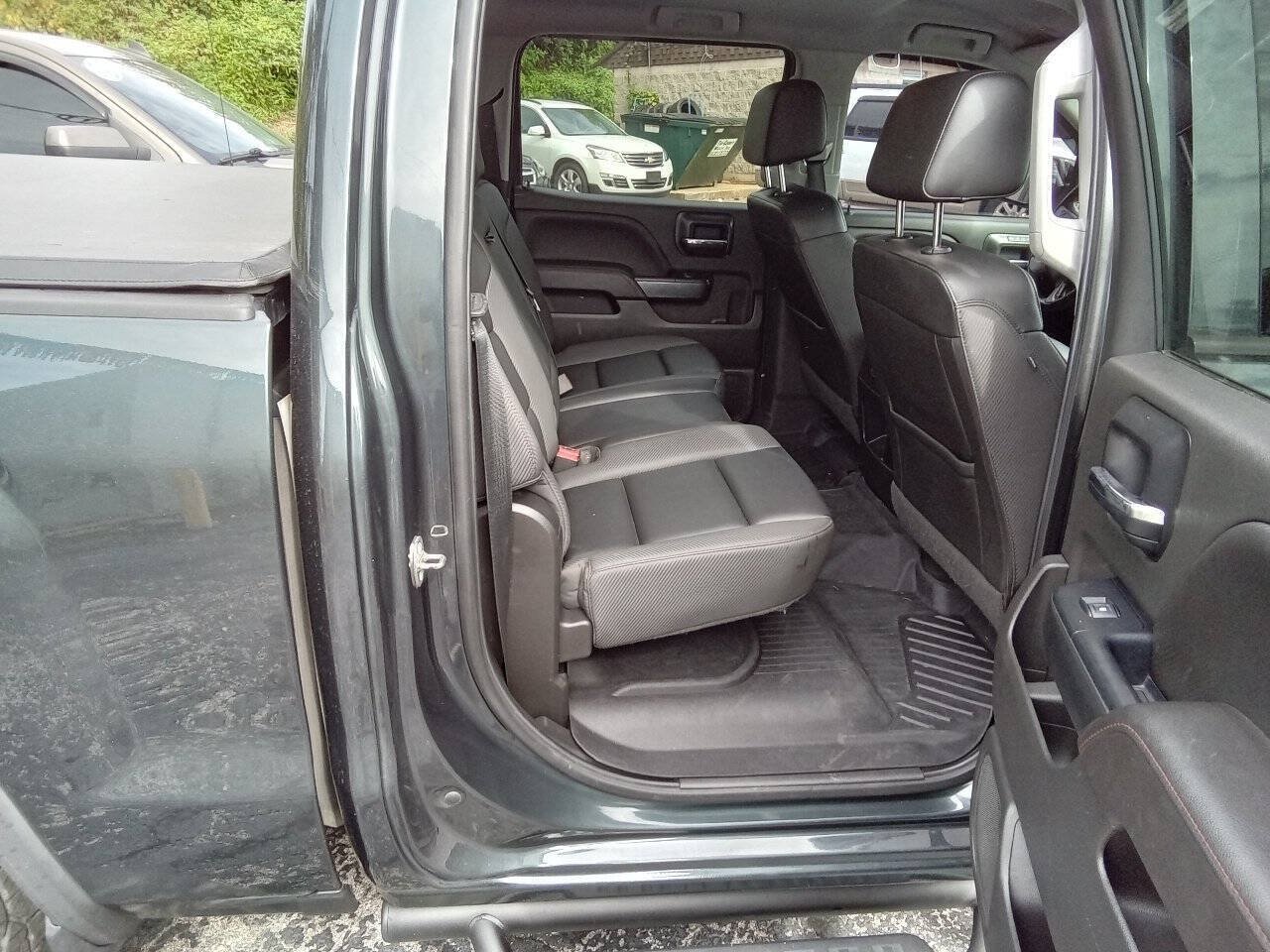 Used 2018 GMC Sierra 1500 SLT w/ All Terrain Package AWD/4WD image 6