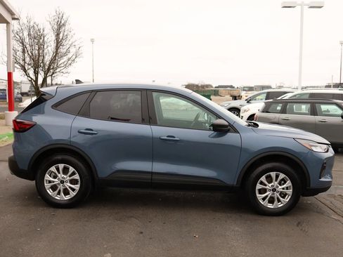Used 2025 Ford Escape Active w/ Cold Weather Package AWD/4WD image 4